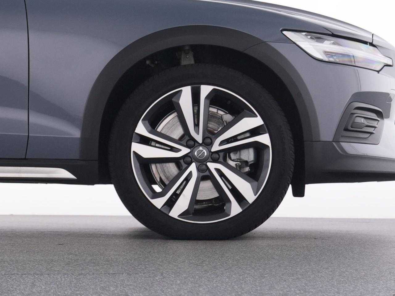 Volvo  CC