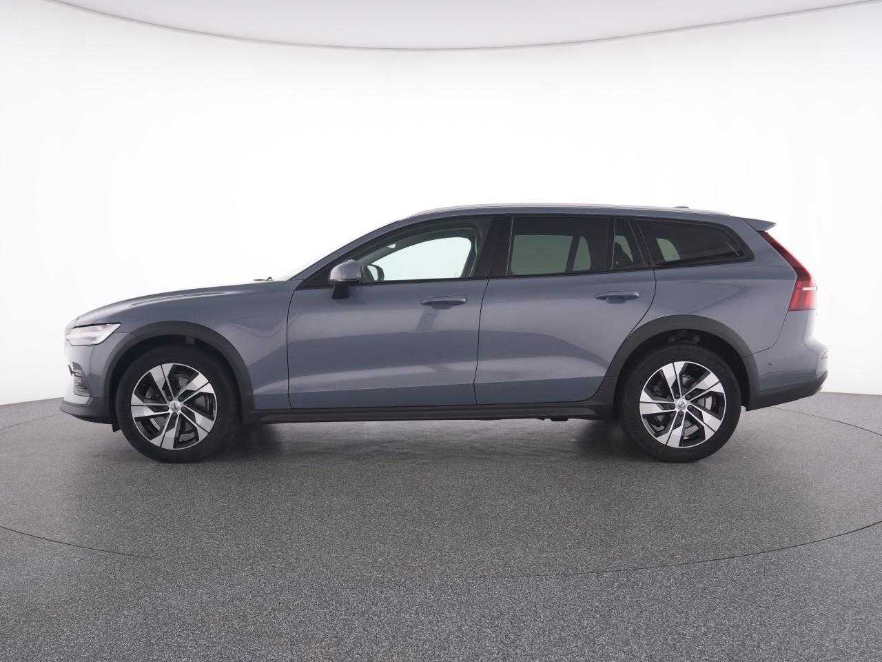 Volvo  V60 CC