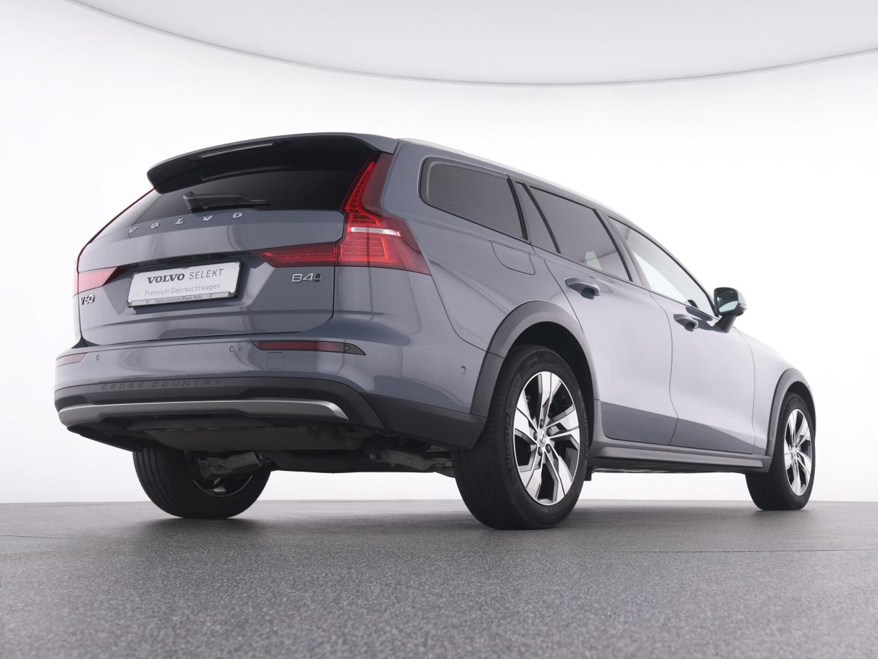 Volvo  V60 CC