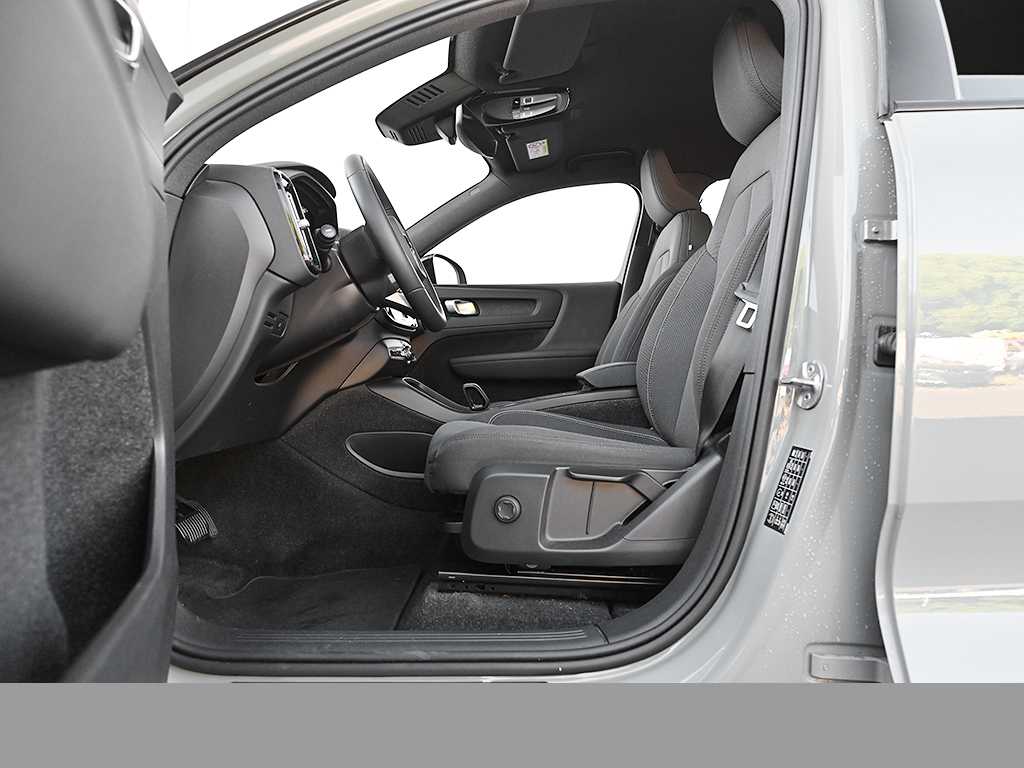 Volvo  XC 40
