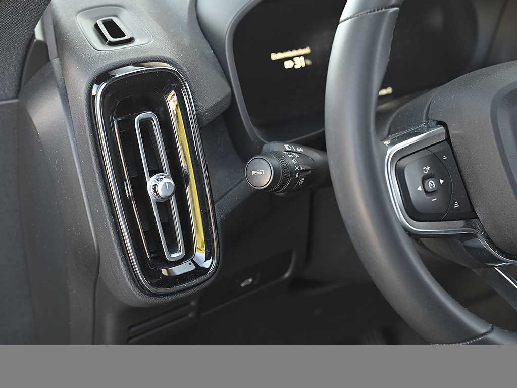 Volvo  XC 40