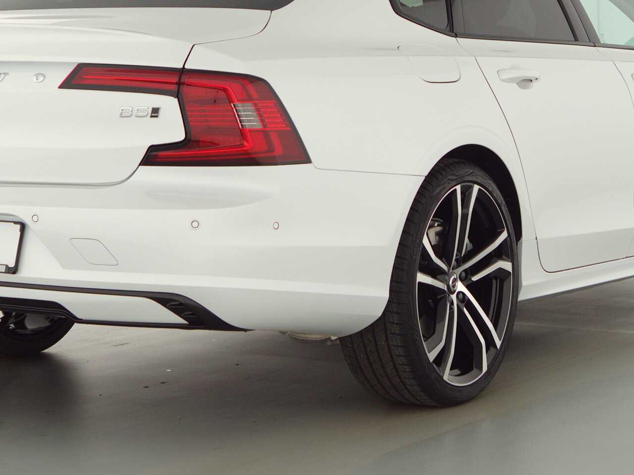 Volvo  S90 Ultimate, B5 AWD Mild-Hybrid, Diesel, Dark