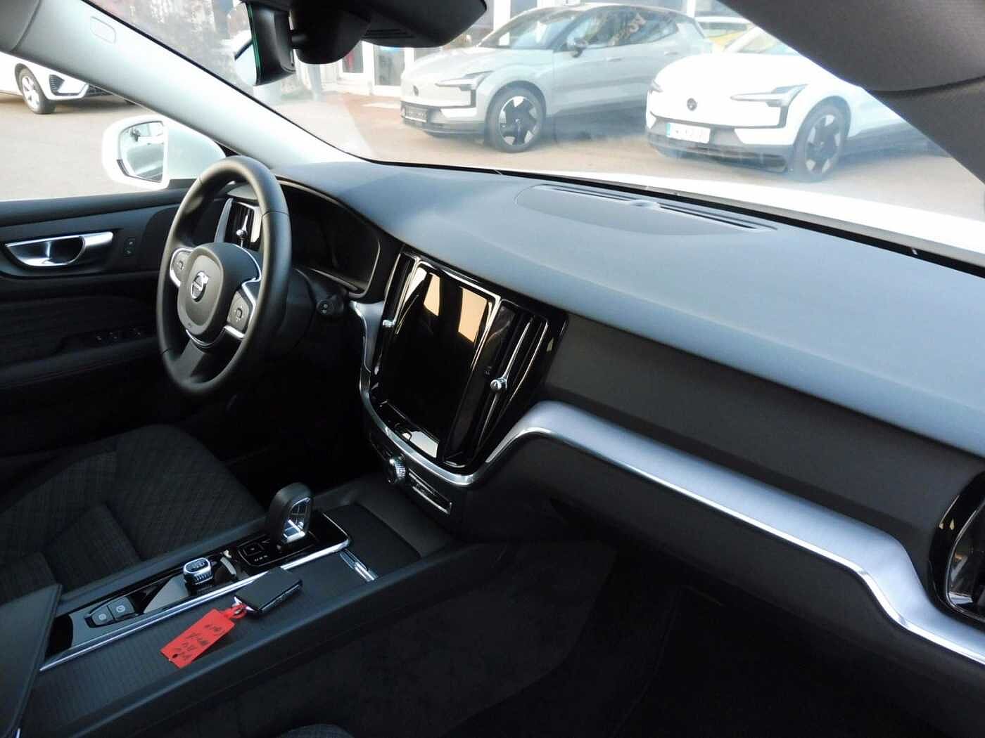 Volvo  Kombi  B4 Core/ Fahrassistenten