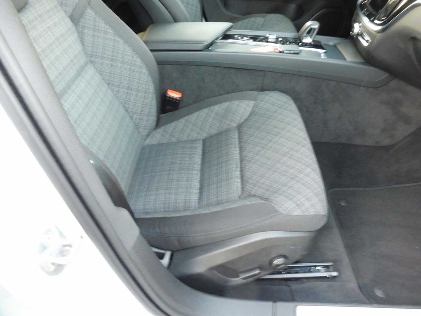 Volvo  Kombi  B4 Core/ Fahrassistenten
