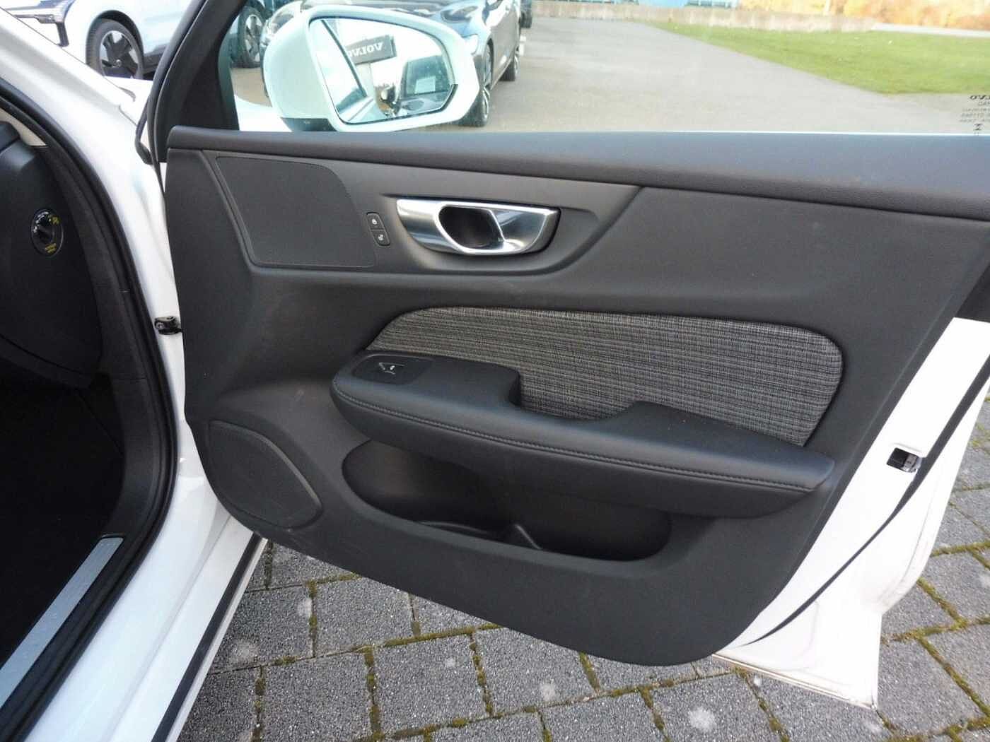 Volvo  Kombi  B4 Core/ Fahrassistenten