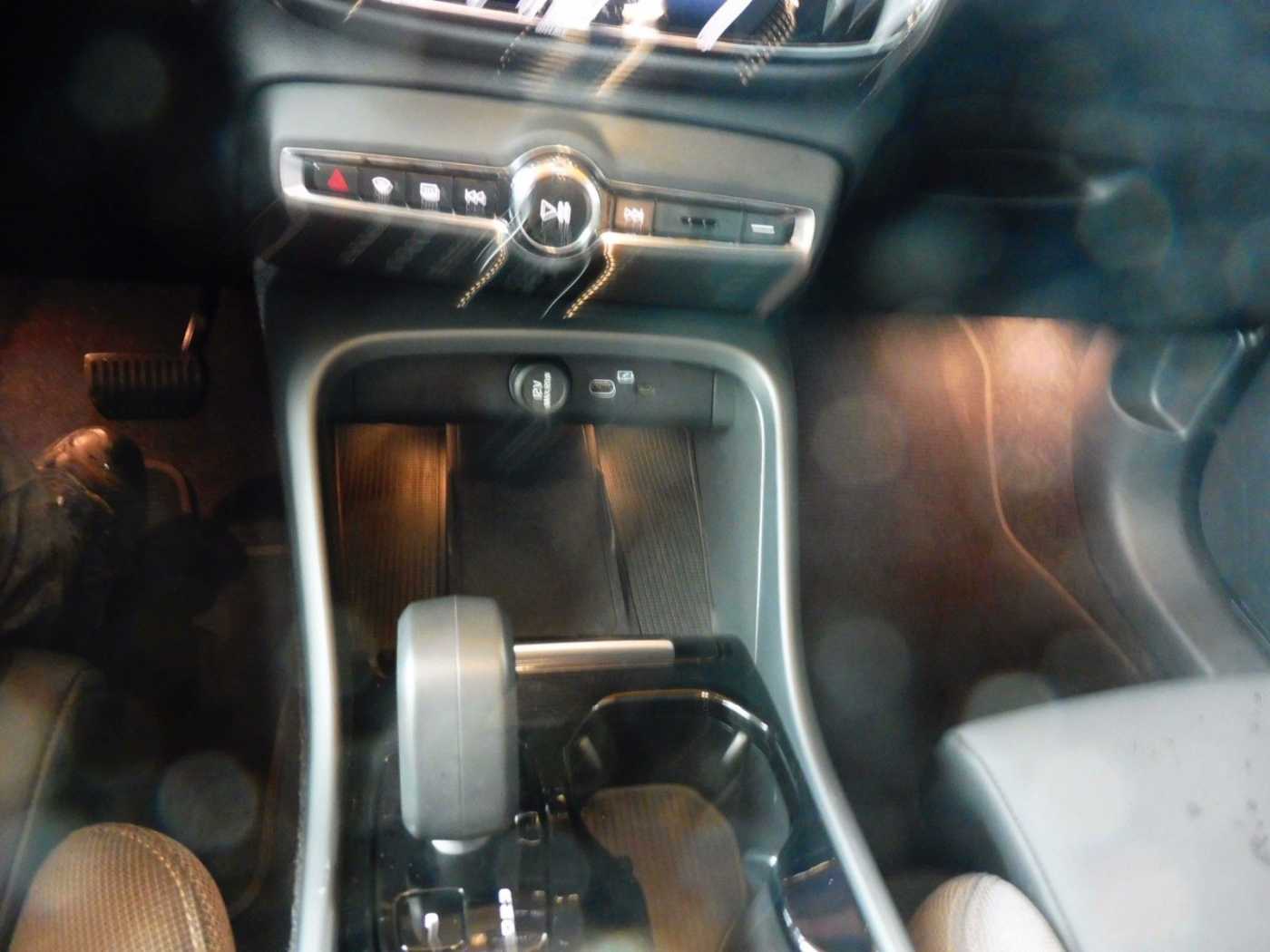 Volvo  Ultimate Recharge Pure Electric 2WD