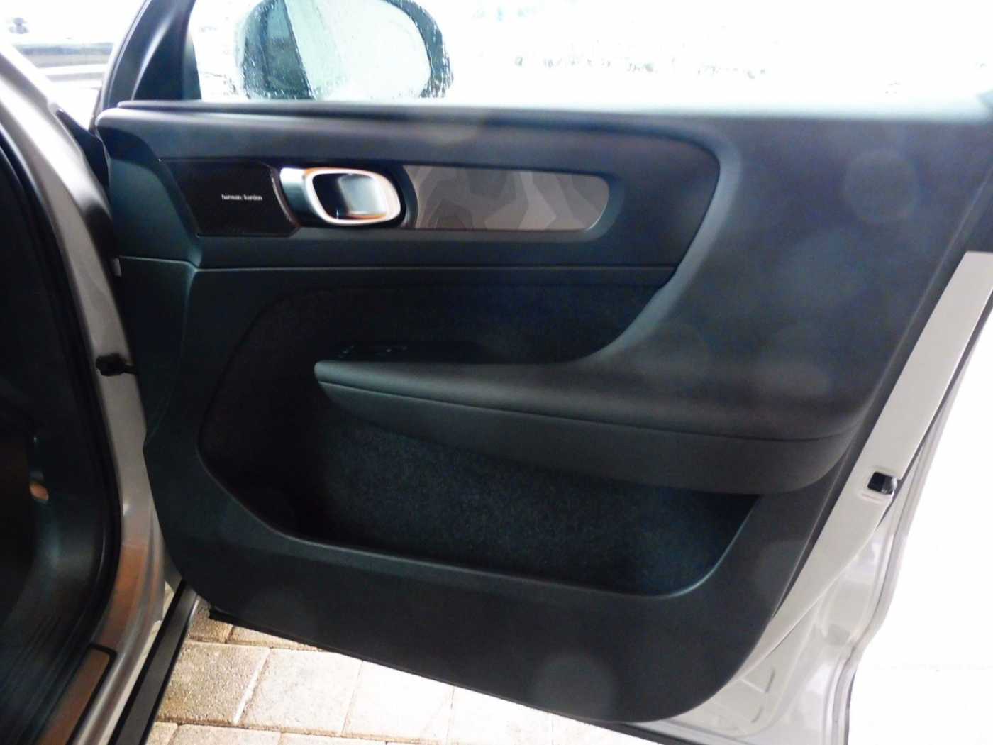Volvo  Ultimate Recharge Pure Electric 2WD