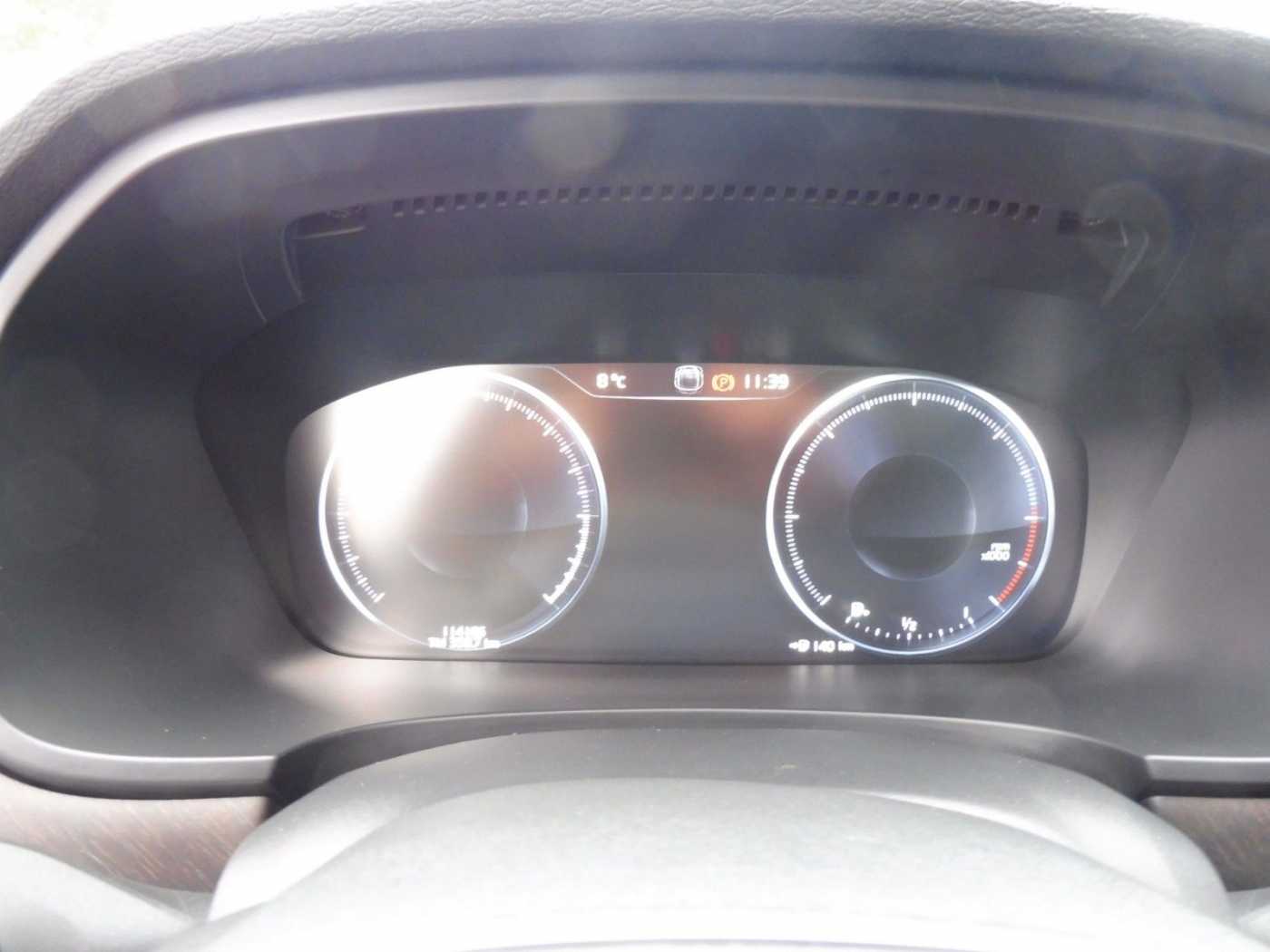 Volvo  D5 Cross Country Pro AWD