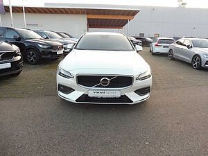 Volvo  Kombi  B4 Core/ Fahrassistenten