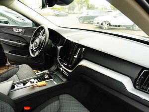 Volvo  B4 Core 2WD