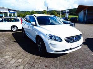 Volvo  D5 Momentum AWD