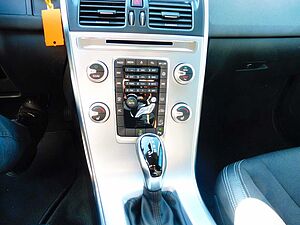 Volvo  D5 Momentum AWD
