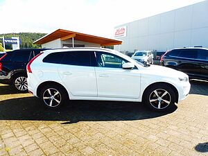 Volvo  D5 Momentum AWD