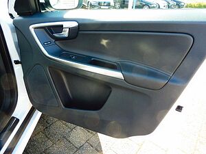 Volvo  D5 Momentum AWD