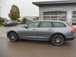 Volvo  D5 Cross Country Pro AWD