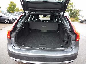 Volvo  D5 Cross Country Pro AWD