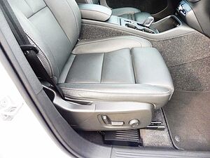 Volvo  B4 Momentum Pro AWD