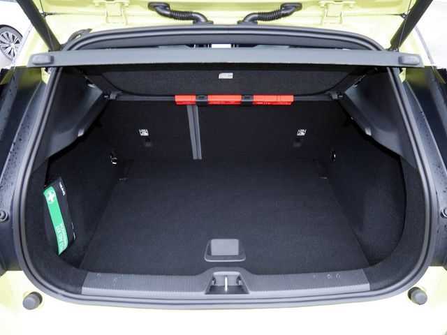 Volvo  Single Motor Extended Range Ultra LED PANO