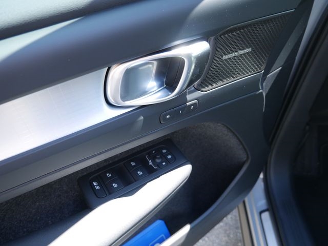 Volvo  B3 Plus Dark KAMERA H K NAVI ACC LED 360