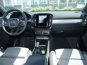 Volvo  B3 Plus Dark KAMERA H K NAVI ACC LED 360