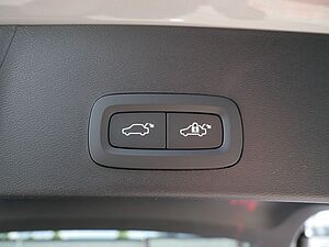 Volvo  B3 Plus Dark KAMERA H K NAVI ACC LED 360