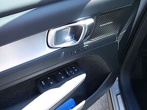 Volvo  B3 Plus Dark KAMERA H K NAVI ACC LED 360