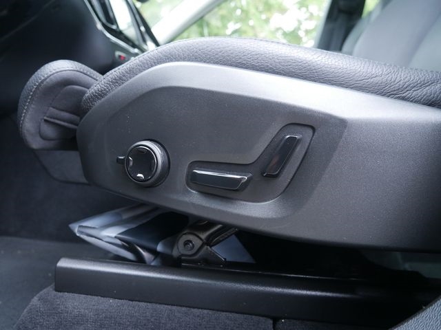 Volvo  Business