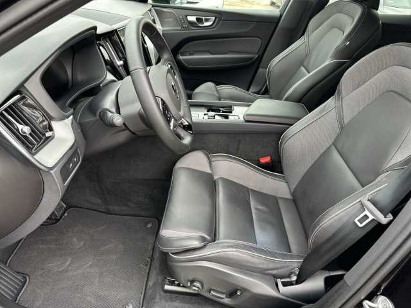 Volvo  Recharge T6 Plus Black Edition AHK ACC