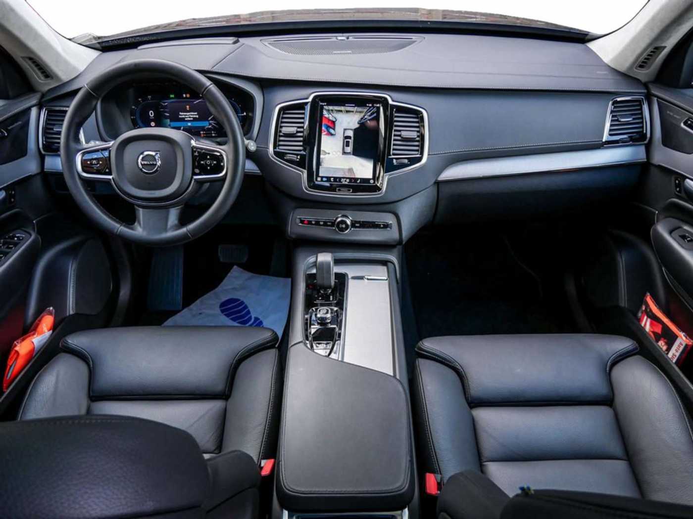 Volvo  T8 AWD Recharge Plug-In Hybrid Ultimate Bright