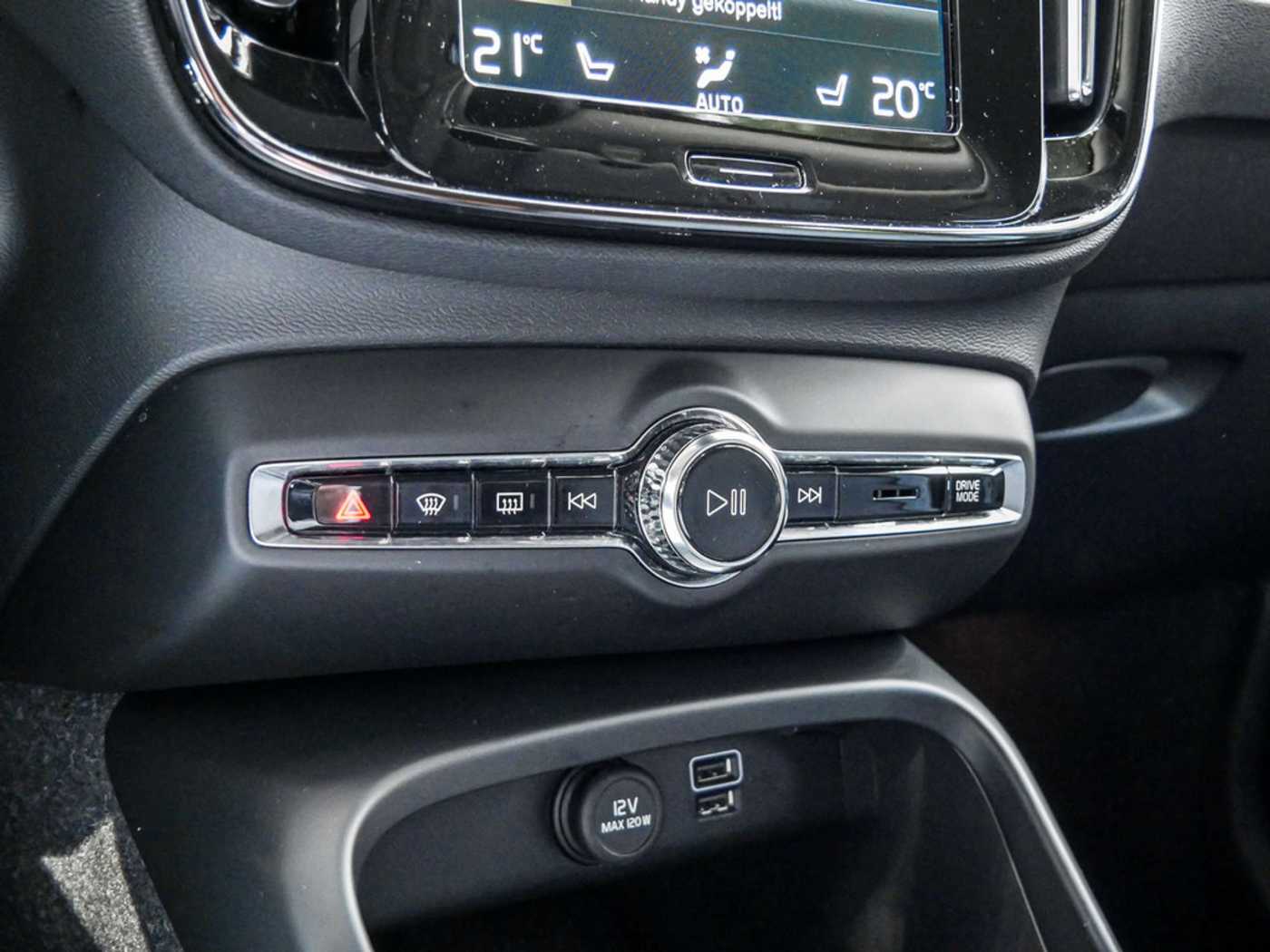 Volvo  T4 Recharge Inscription Expression Plug-In Hybrid