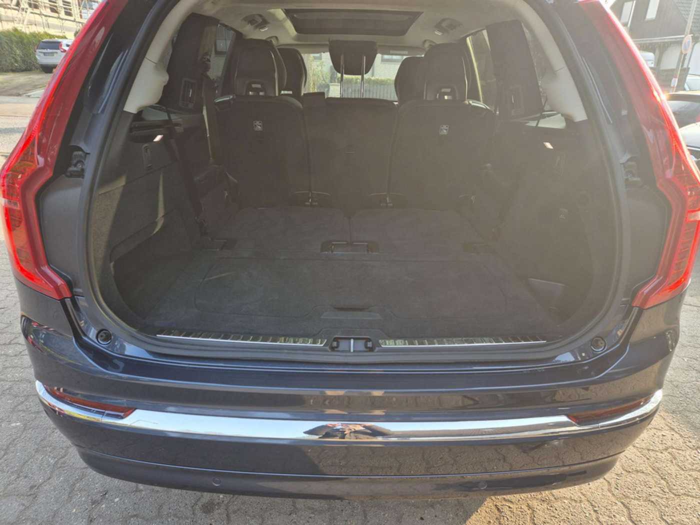 Volvo  T8 Recharge Ultimate Bright Plug-In Hybrid