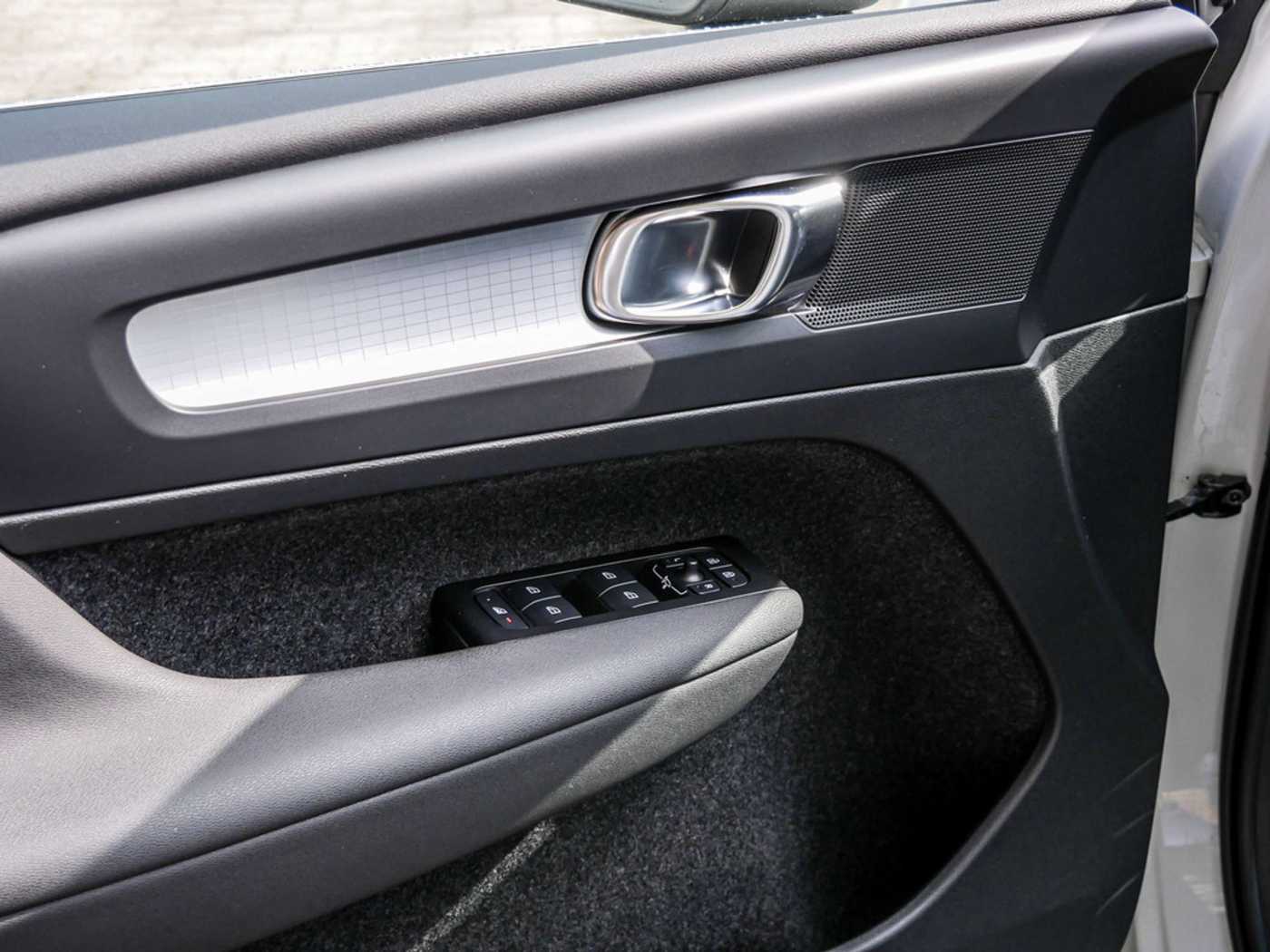 Volvo  T4 Inscription Expression Recharge Plug-In Hybrid