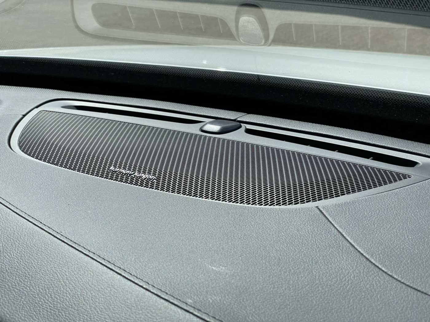 Volvo  T8 Plus Bright Recharge Plug-In Hybrid AWD