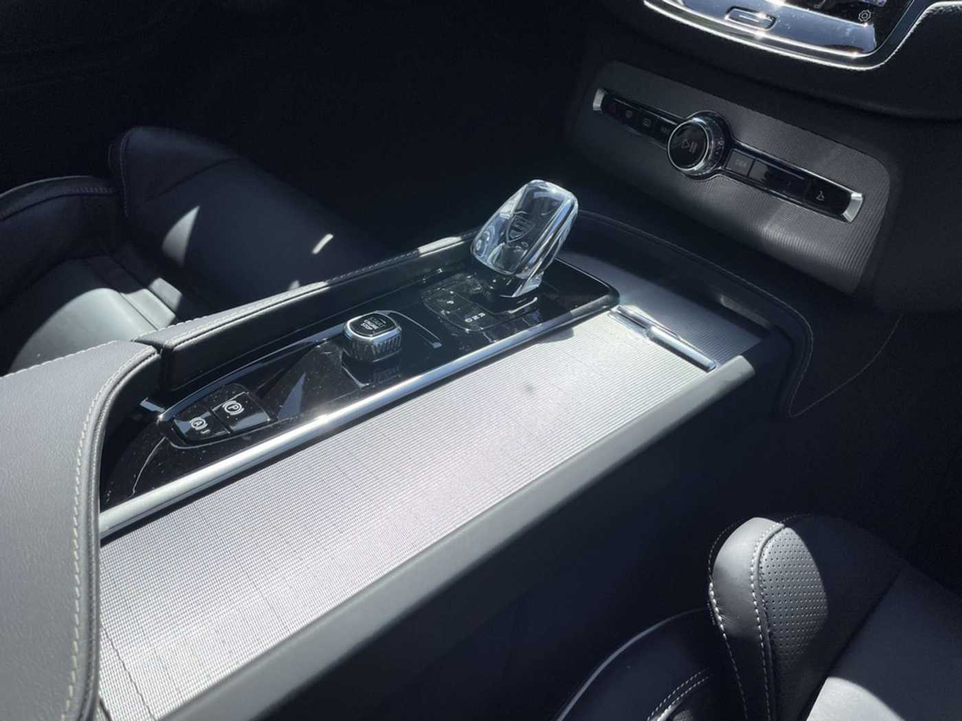 Volvo  T8 Plus Bright Recharge Plug-In Hybrid AWD
