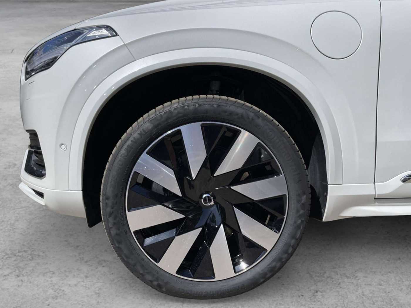 Volvo  T8 Plus Bright Recharge Plug-In Hybrid AWD