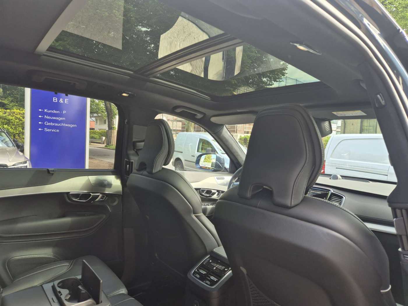 Volvo  T8 Ultra Bright Recharge Plug-In Hybrid AWD