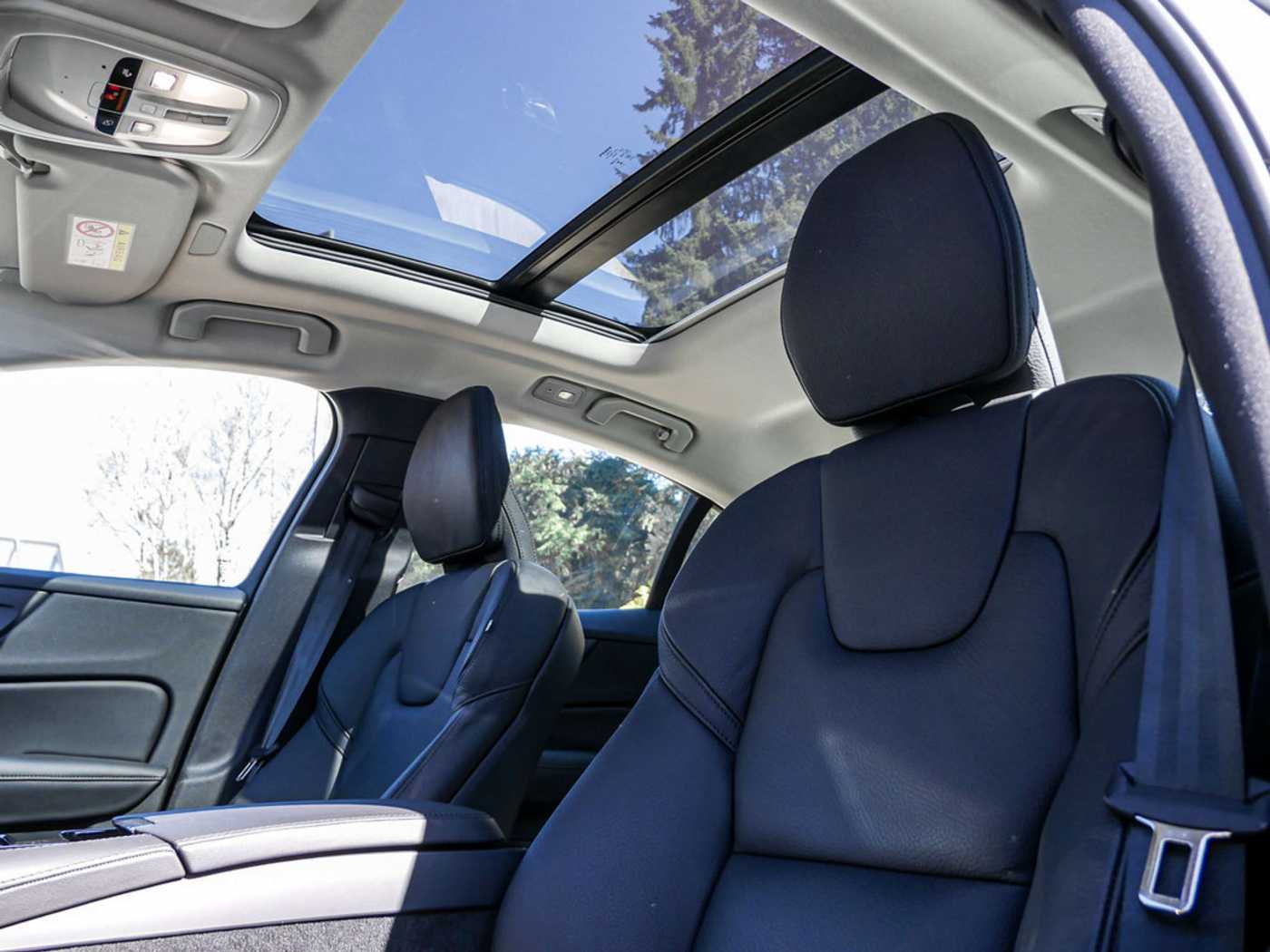 Volvo  T8 Ultimate Dark Recharge Plug-In Hybrid AWD