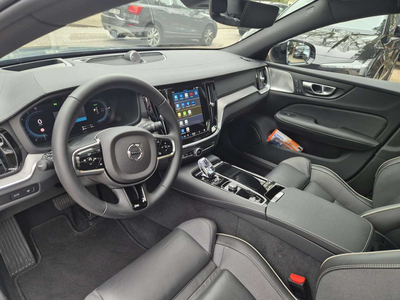Volvo  T8 Ultimate Dark Recharge Plug-In Hybrid AWD