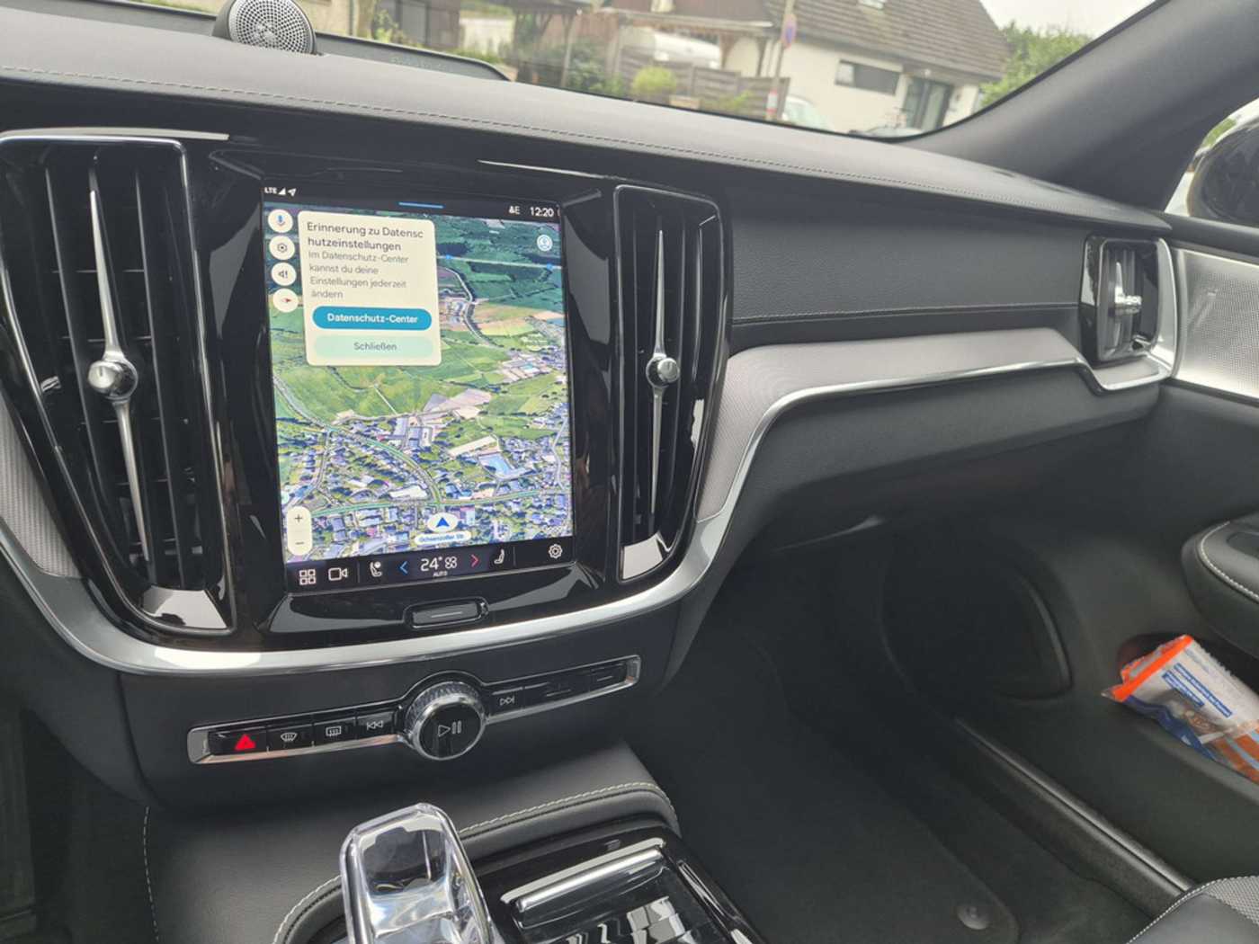 Volvo  T8 Ultimate Dark Recharge Plug-In Hybrid AWD