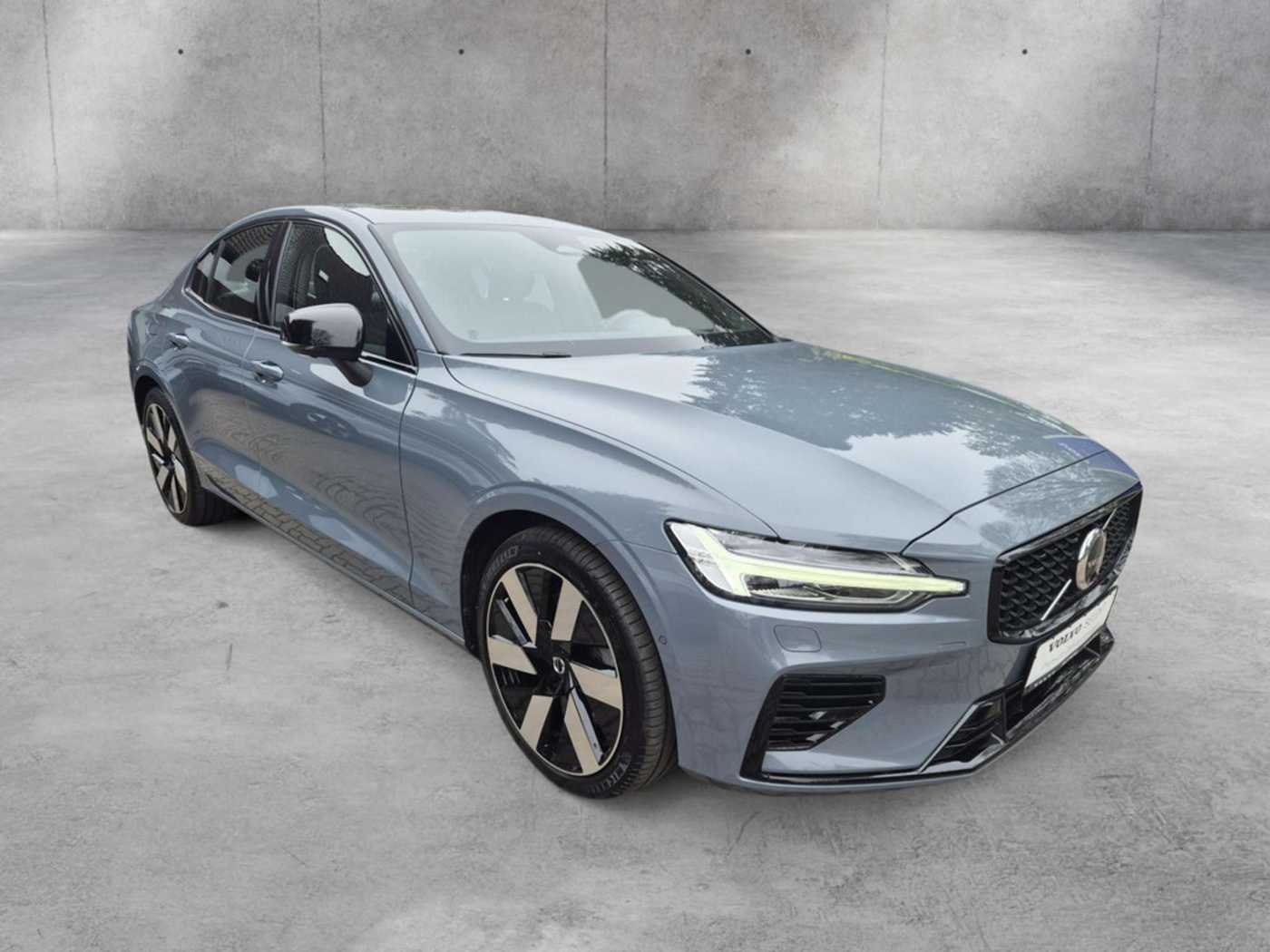 Volvo  T8 Ultimate Dark Recharge Plug-In Hybrid AWD