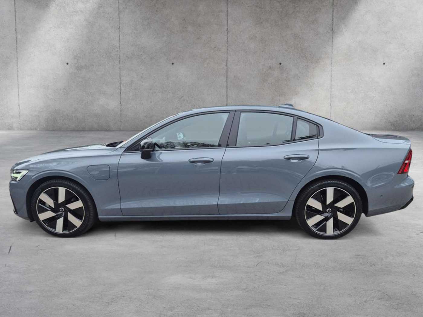 Volvo  T8 Ultimate Dark Recharge Plug-In Hybrid AWD