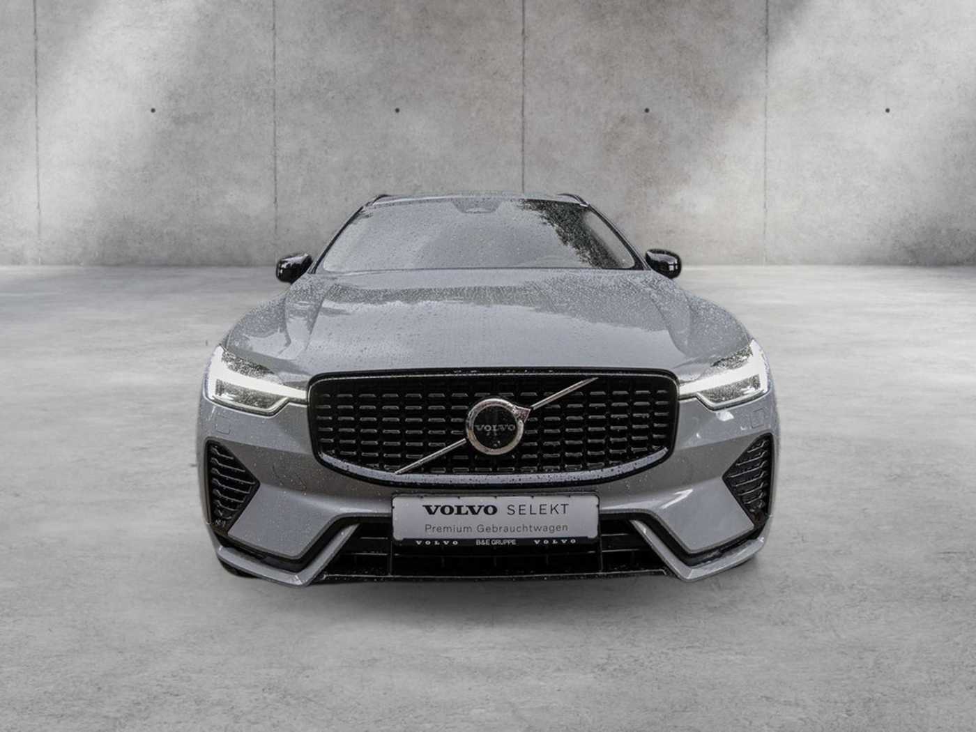 Volvo  T8 Plus Dark Recharge Plug-In Hybrid AWD