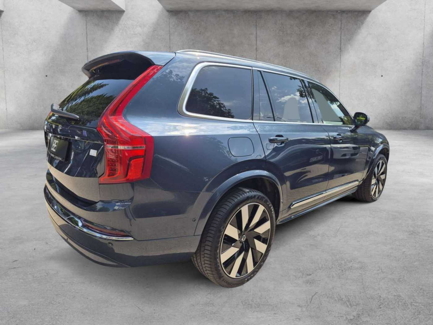 Volvo  T8 Plus Bright Recharge Plug-In Hybrid AWD