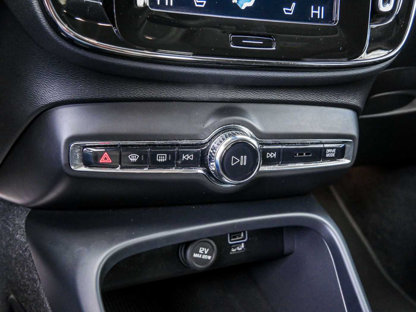 Volvo  T4 Inscription Expression Recharge Plug-In Hybrid