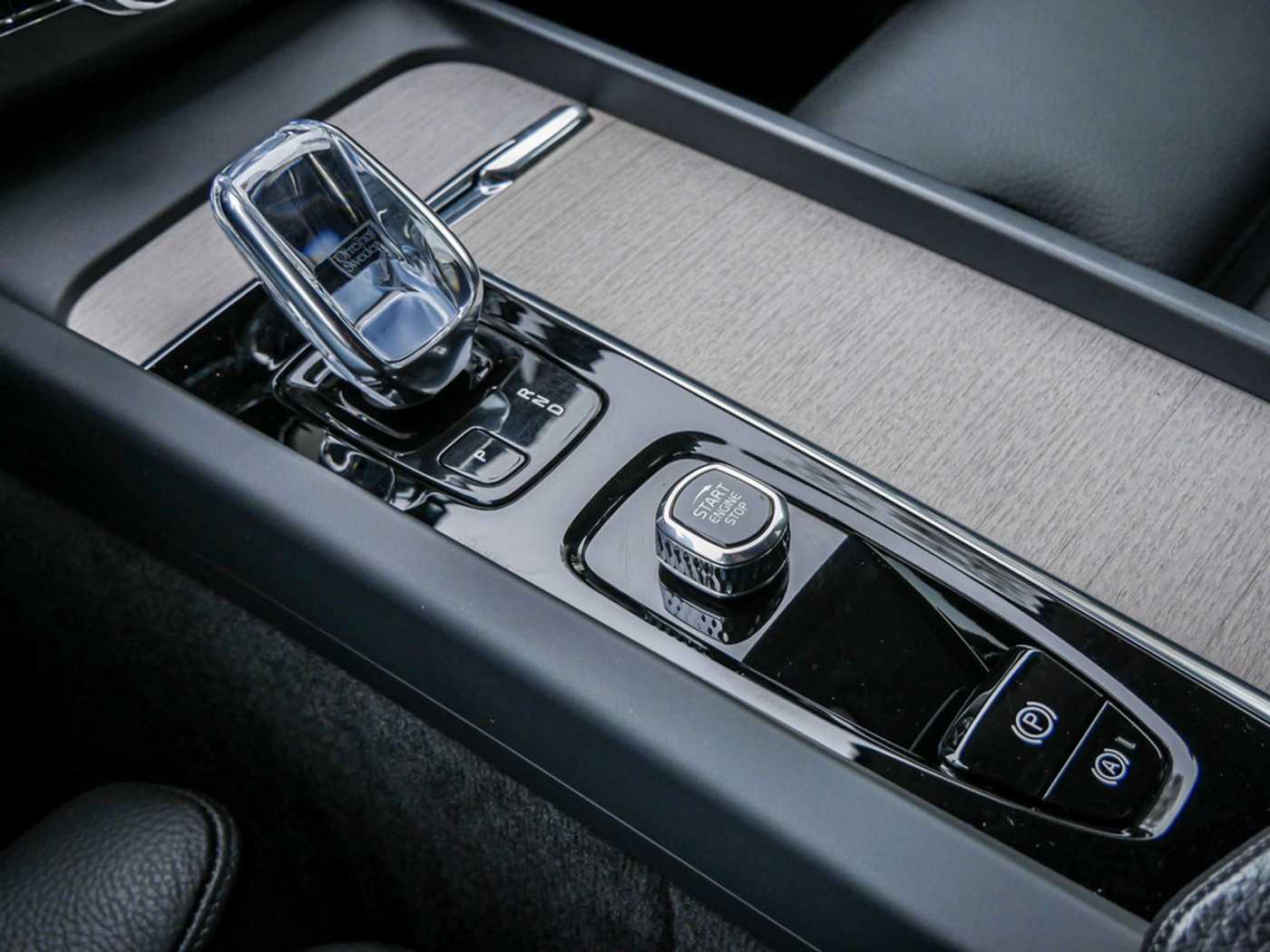 Volvo  T8 AWD Inscription Recharge Plug-In Hybrid