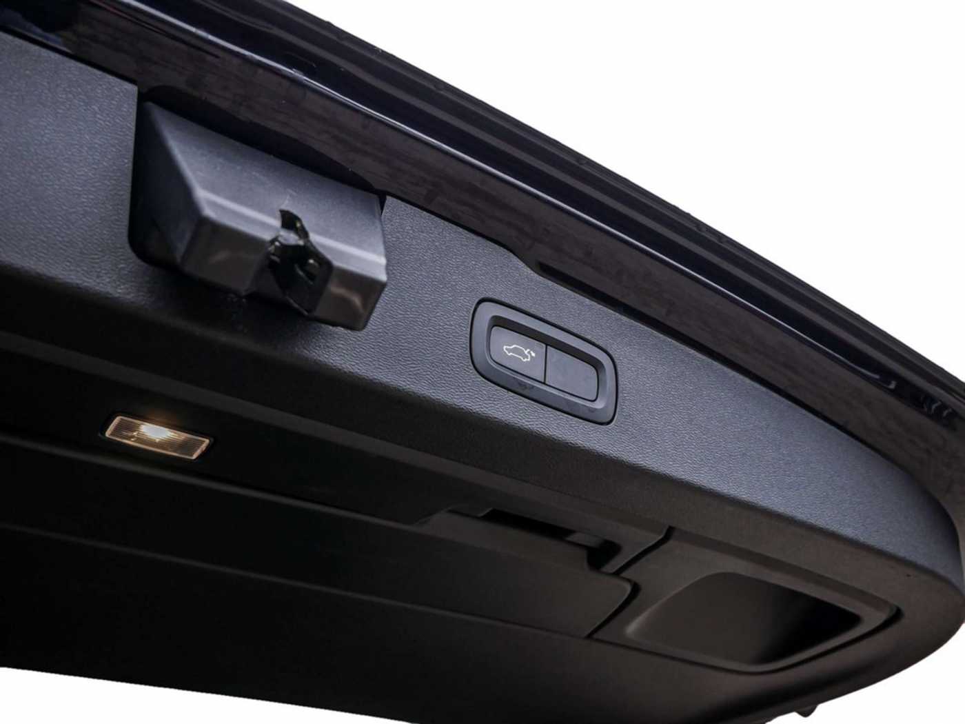 Volvo  D3 R-Design Geartronic *BLIS*NAVI*PDC*DAB*ACC*