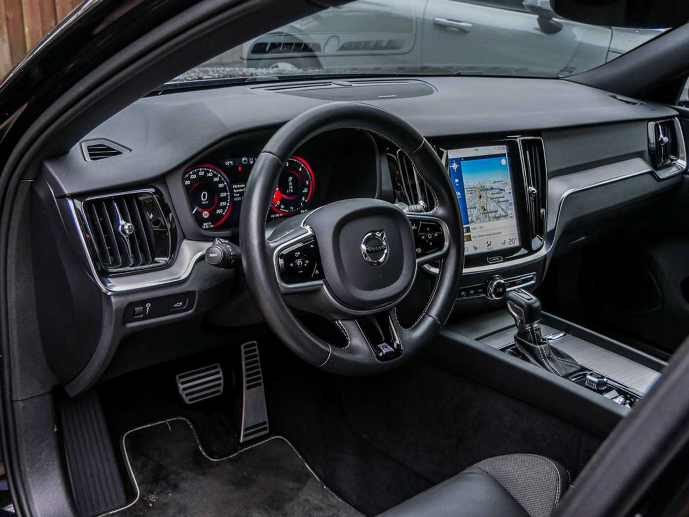 Volvo  D3 R-Design Geartronic *BLIS*NAVI*PDC*DAB*ACC*