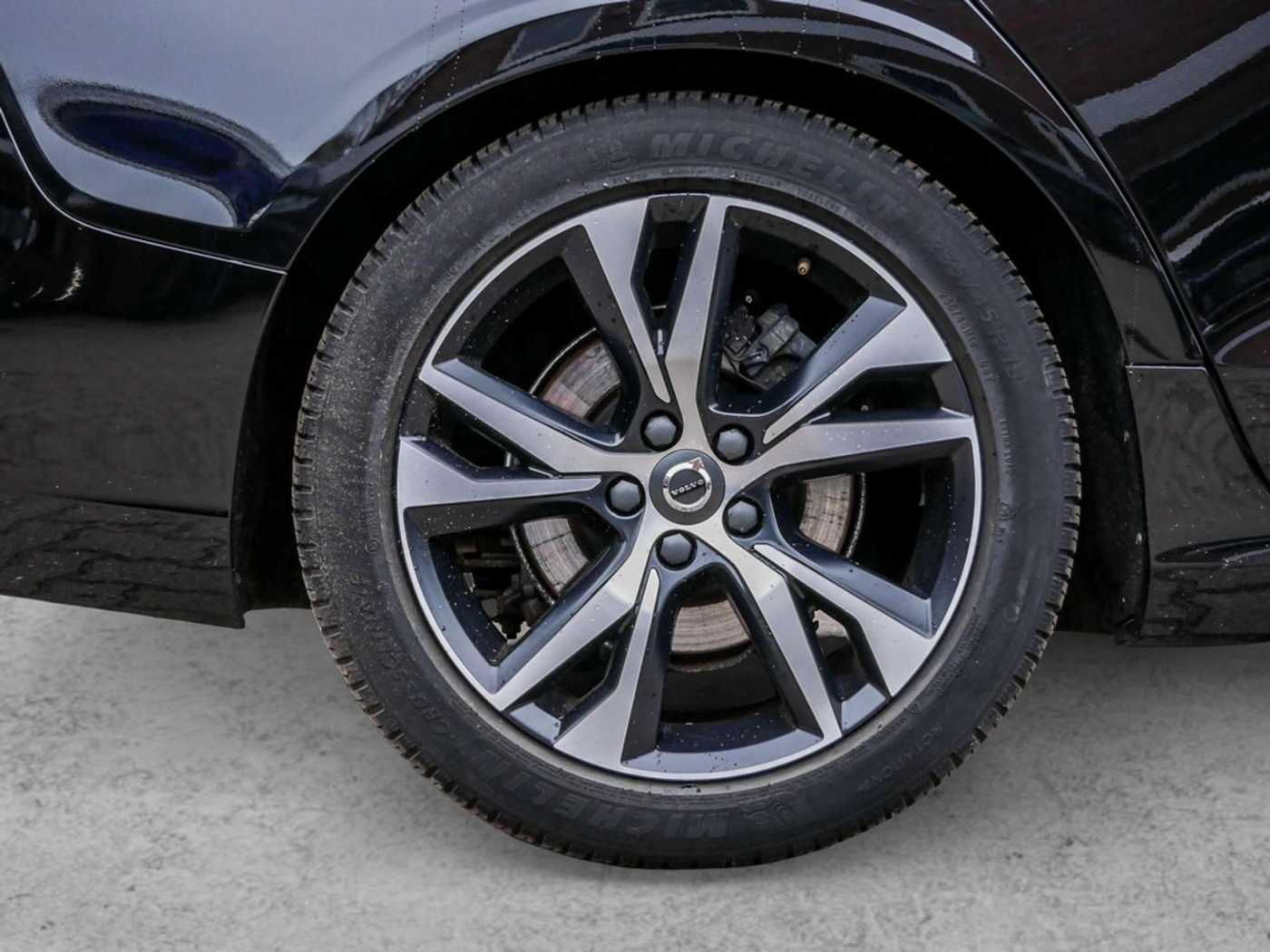 Volvo  D3 R-Design Geartronic *BLIS*NAVI*PDC*DAB*ACC*