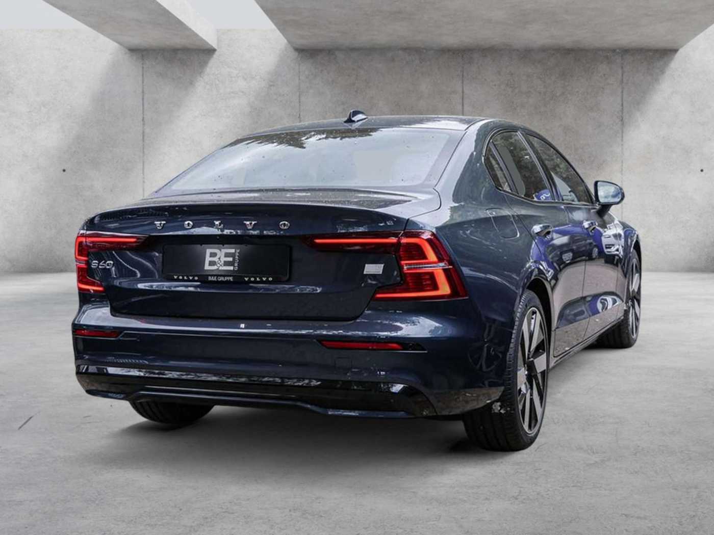 Volvo  T8 Ultimate Dark Recharge Plug-In Hybrid AWD