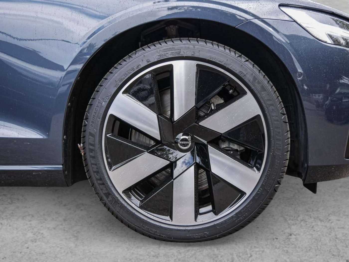 Volvo  T8 Ultimate Dark Recharge Plug-In Hybrid AWD